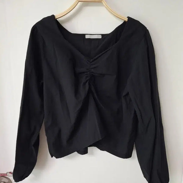 [BUNJANG] Princess Sleeve Black Blouse / 프린세스 소매 블랙 블라우스  55~66