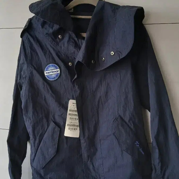 [BUNJANG] Karrimor Limited Edition Patch Hood Windbreaker Size S (95) / 새상품 탭 카리모어 리미티드 에디션 패치후드 바람막이공용s사이즈 95