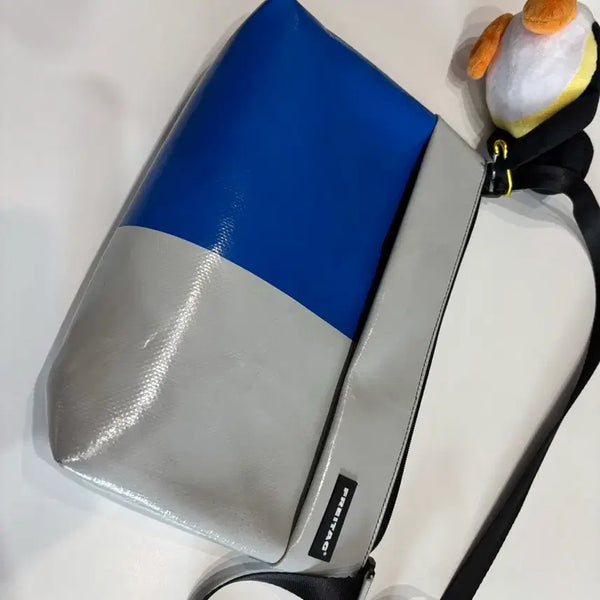 [BUNJANG] Freitag Lou Messenger Bag Blue Silver / 프라이탁 루 블루 실버 가방 메신저백 상태 좋음
