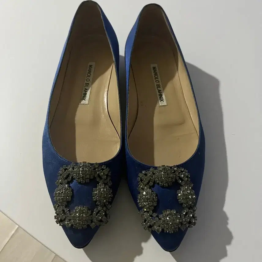 [BUNJANG] Manolo Blahnik Hangisi Flat Shoes Blue / 마놀로플랫슈즈