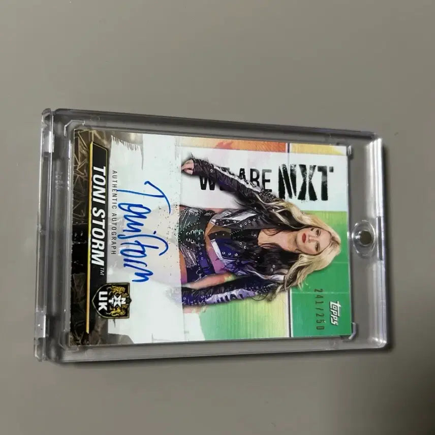 [BUNJANG] Tony D'Angelo Autographed Card WWE NXT TOPPS / WWE NXT 토니스톰 사인카드 TOPPS
