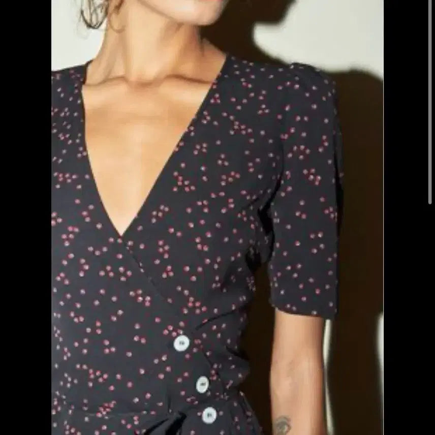 [BUNJANG] Rouje Wrap Dress / Rouje 루즈 랩 원피스