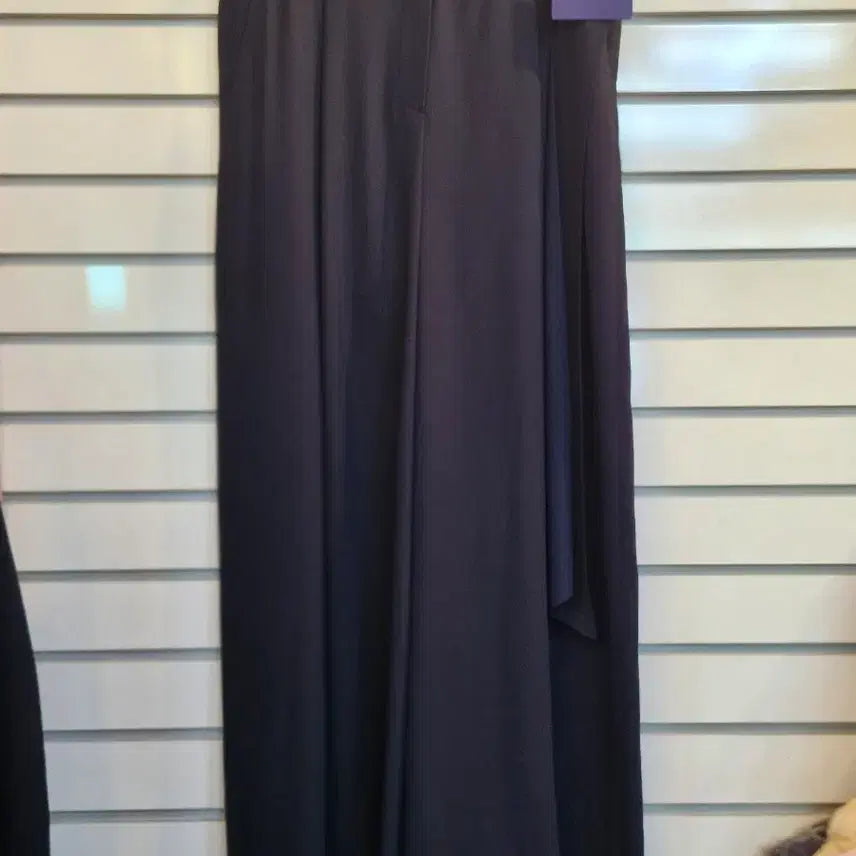 [BUNJANG] The Izzat Navy Wide Pants / 더아이작 네이비색 와이드팬츠