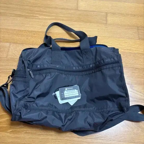 [BUNJANG] LeSportsac Thunder Deluxe Medium Weekender Crossbody Bag / 레스포색 미디움 위켄더 크로스백(택있음)