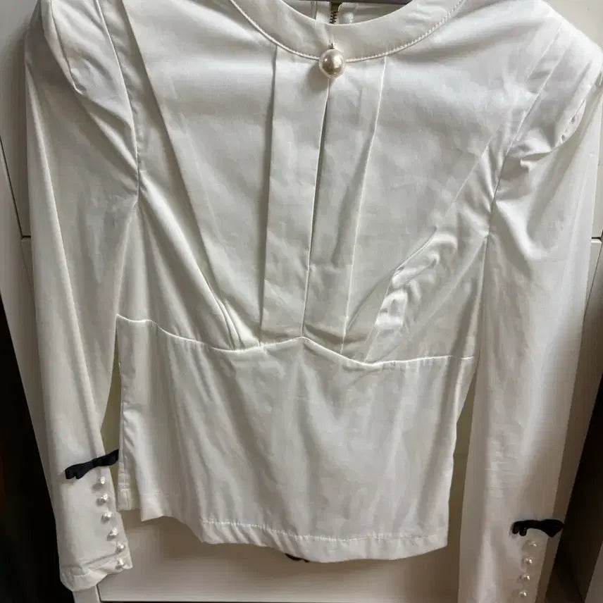 [BUNJANG] Cherish택 Pearl Blouse / cherish택 진주블라우스 새상품