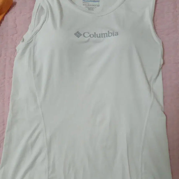 [BUNJANG] Columbia Sleeveless White T-Shirt / 컬럼비아 민소매 흰색 티셔츠
