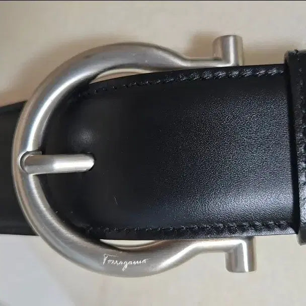 [BUNJANG] Salvatore Ferragamo Men's Leather Belt Black 115 / 페레가모[정품]가죽 벨트/ 115