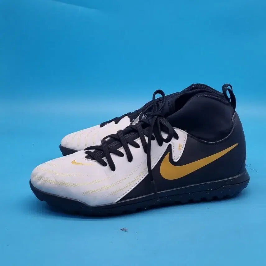 [BUNJANG] Nike Junior Phantom Luna 2 Futsal Cleats / aa 나이키 주니어 팬텀 루나2 풋살화 235