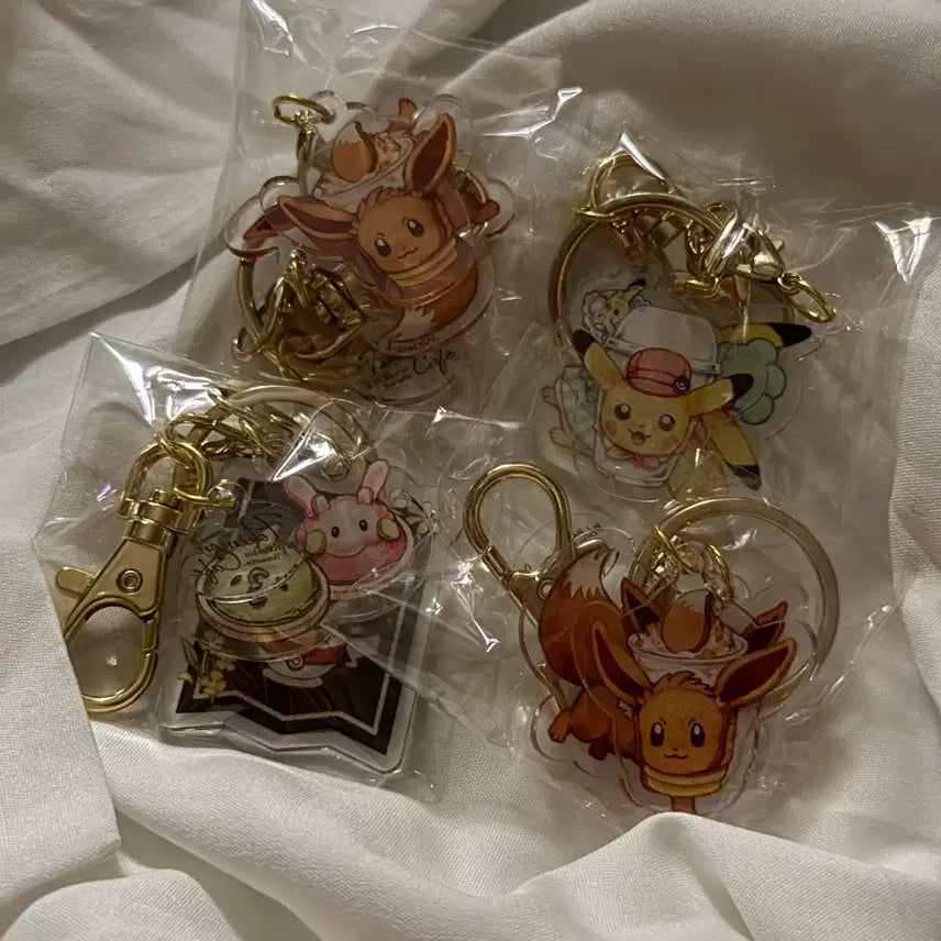 [BUNJANG] Pokemon Cafe Random Acrylic Keyring Eevee Pikachu Wooper Sliggoo / 포켓몬 카페 랜덤 아크릴 키링 이브이 피카츄 꼴깍몬 미끄메라
