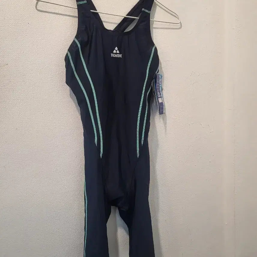 [BUNJANG] Speedo Navy Stripe Swimsuit Women's / 텍니큐 수영복 네이비 여성 가62