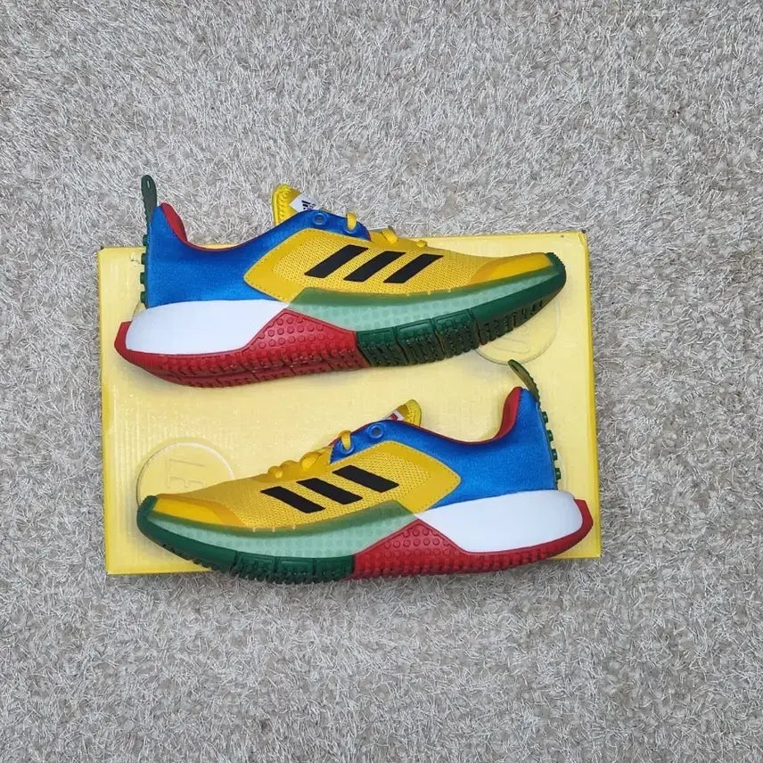 [BUNJANG] Adidas Lego Collaboration Sneakers Size 240 / 아디다스 레고 운동화 240