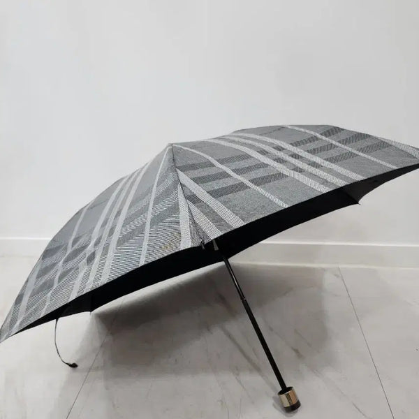 [BUNJANG] Burberry Check Pattern Folding Umbrella / 정품 버버리 체크 무늬 접이식 우산 양산