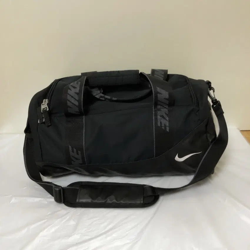 [BUNJANG] Nike Duffle Bag Crossbody Bag / 나이키 더플백 크로스백@9902