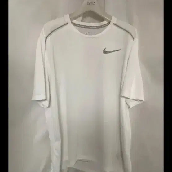 [BUNJANG] Nike Dri-FIT Running Performance Short-Sleeve T-Shirt White XL / 나이키 드라이핏 러닝 기능성 반팔티 화이트 XL (105)