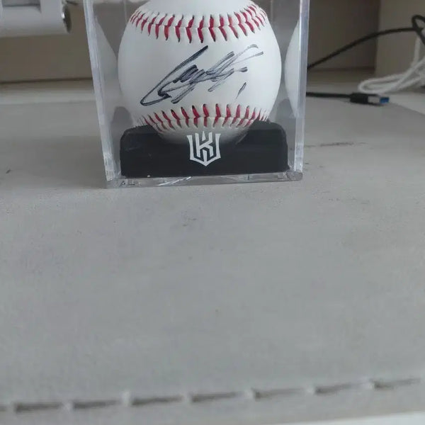 [BUNJANG] Ko Young-pyo Signed Baseball / 고영표 선수 싸인볼
