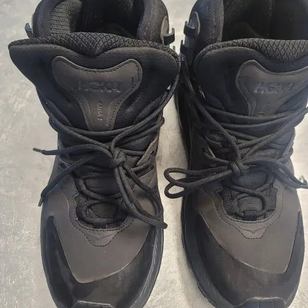 [BUNJANG] Hoka All Black Hiking Shoes - Size 280 / 호카280