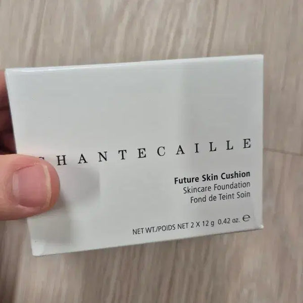 [BUNJANG] Chantecaille Future Skin Cushion Foundation Aura (Full Size + Refill) - New / 샹테카이 퓨쳐 스킨 쿠션 파운데이션 아우라 본품 + 리필 새상품