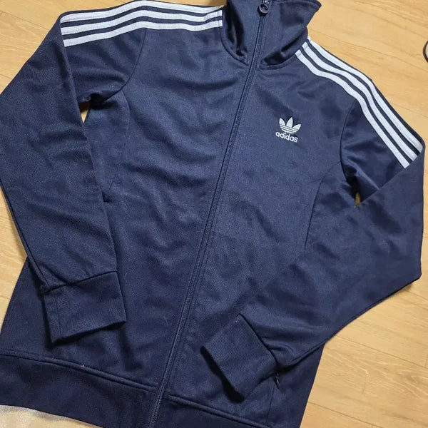 [BUNJANG] Adidas Track Top Navy Unisex / 90. 아디다스 트랙탑 네이비. 공용. 실착용1회 18만원 상태좋아요 .
