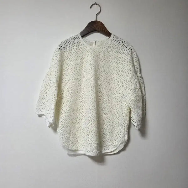 [BUNJANG] TIME Ivory Punching Blouse / 타임 TIME 아이보리 펀칭 블라우스