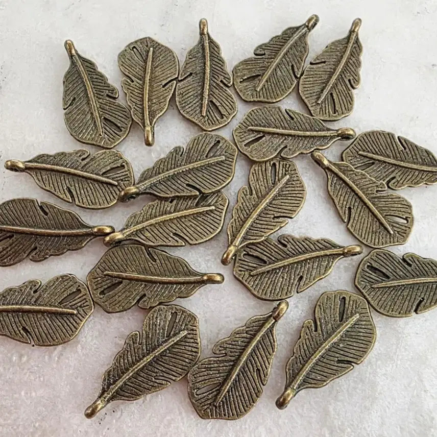 [BUNJANG] Antique Leaf Metal Pendants (20 pcs Bundle) / 금속 펜던트 양면 엔틱나뭇잎 20개 일괄