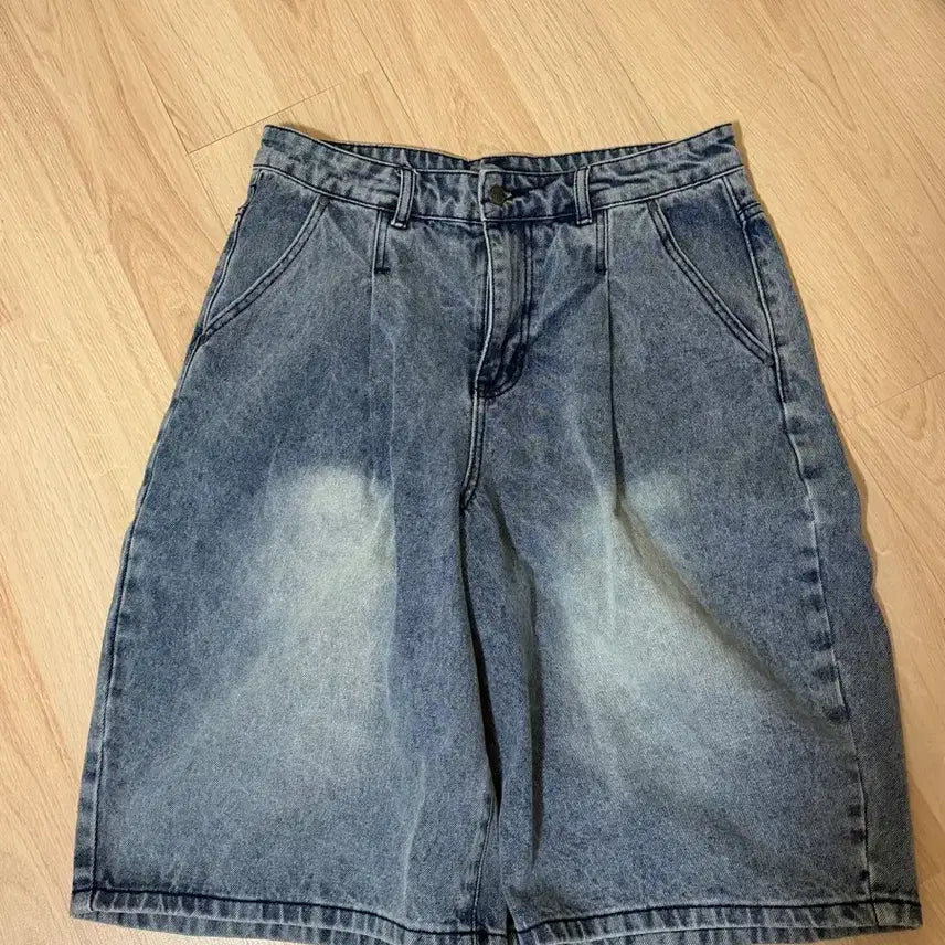 [BUNJANG] Dimitri Black Curved Bermuda Shorts Light Blue 34 / 디미트리블랙 커브드 버뮤다 라이트블루 34