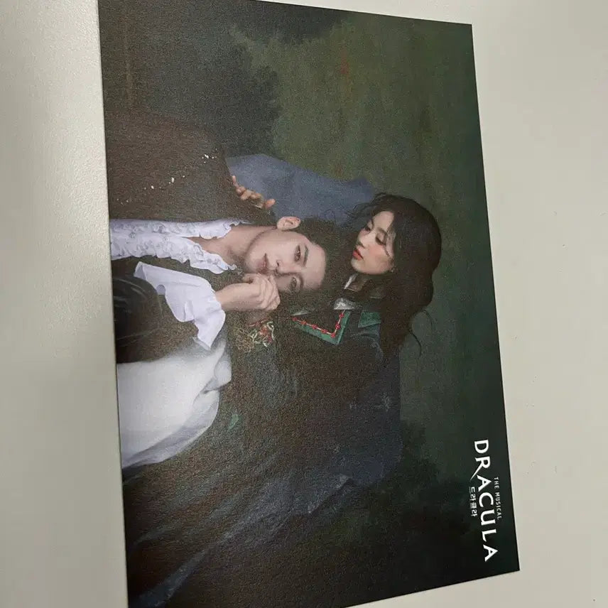 [BUNJANG] Dracula Musical Couple Postcard - Go Eun-seong & Park Ji-yeon / 드라큘라 커플엽서 고은성 박지연