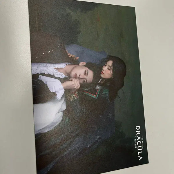 [BUNJANG] Dracula Musical Couple Postcard - Go Eun-seong & Park Ji-yeon / 드라큘라 커플엽서 고은성 박지연