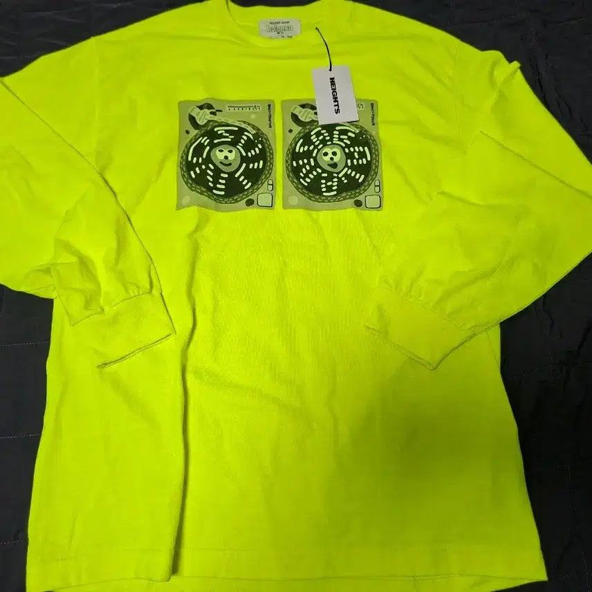 [BUNJANG] Balansa x CHARR Neon Long Sleeve T-Shirt (Size M) / [Balansa/M] 사운드숍 발란사 x CHARR 네온 롱슬리브 (종이택 보유)