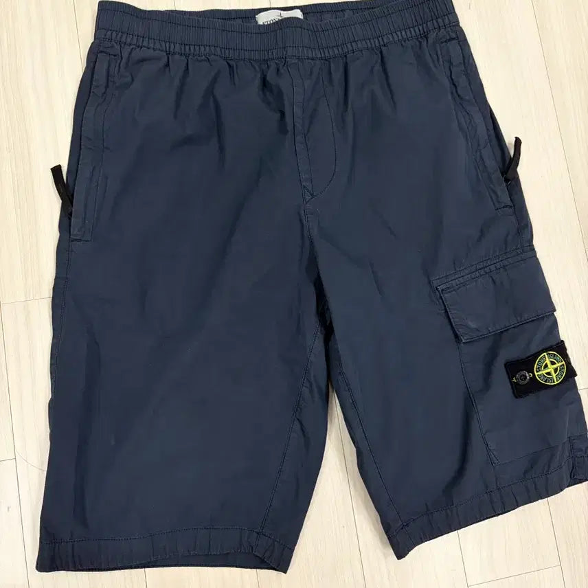 [BUNJANG] Stone Island Bermuda Cargo Shorts Navy Size 14/170 / (qr 정품)스톤아일랜드 버뮤다 카고 쇼츠 14/170, 반바지