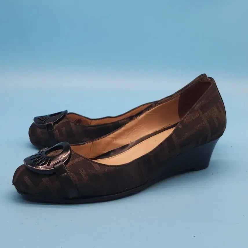 [BUNJANG] Fendi Women's Wedge Heels (Size 235, 5cm Heel) / aa펜디 여성 웨지힐 235 굽5
