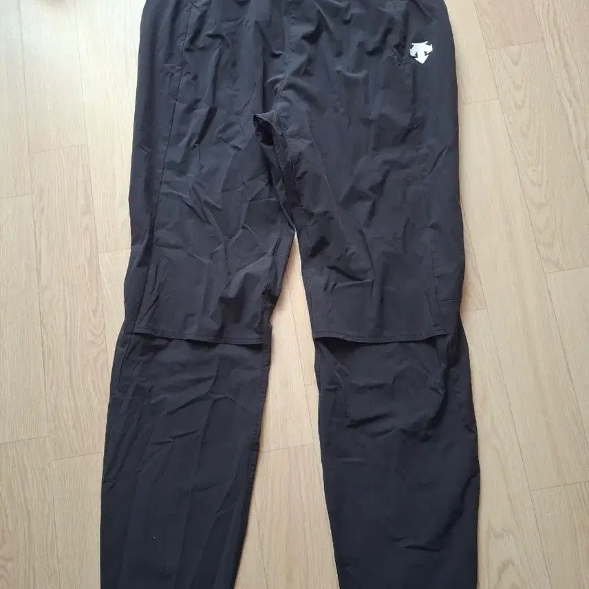 [BUNJANG] Descente Windbreaker Pants Black / 데상트 바람막이 팬츠 블랙