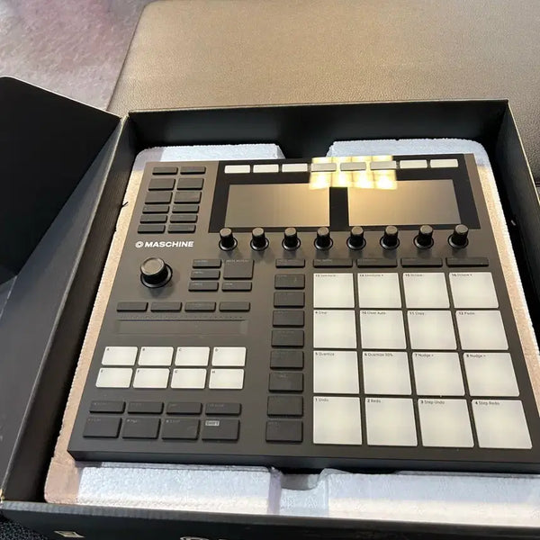 [BUNJANG] Native Instruments Maschine MK3 Controller (No Software License Transfer) / 머신 MK3 (트랜스퍼X )