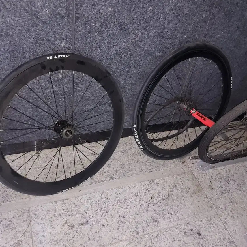 [BUNJANG] Slick Rear and Front Wheel Set / 식슬릭 리어,프론트 휠 팔아요