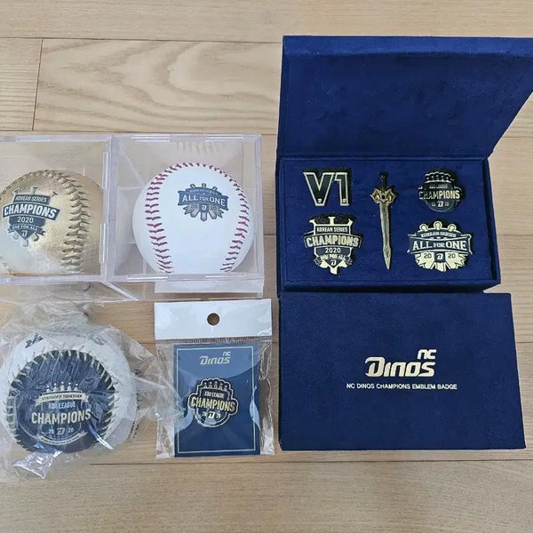 [BUNJANG] NC Dinos 2020 Championship Badge & Commemorative Ball Set / 엔씨 다이노스 nc 2020 우승 굿즈