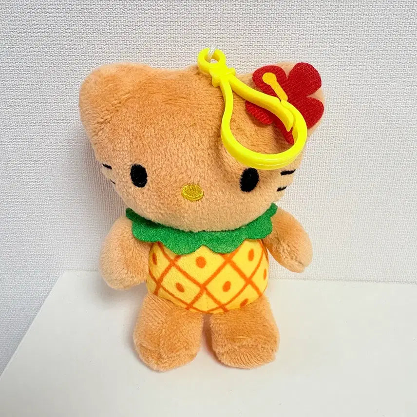 [BUNJANG] Hello Kitty Hawaii Pineapple Doll Keychain / 하와이 파인애플 키티 키링
