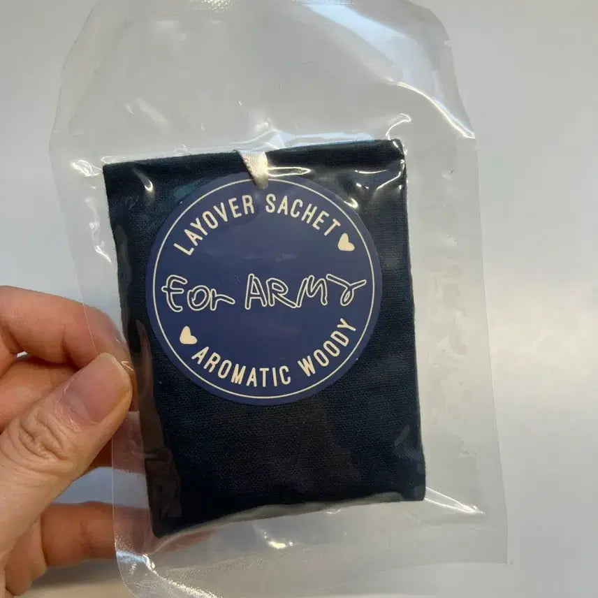 [BUNJANG] BTS V Layover Studio Scented Sachet / 방탄 뷔 레이오버 역조공 공방 물품 사쉐