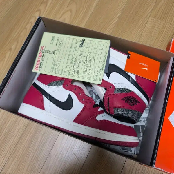 [BUNJANG] Air Jordan 1 Chicago Lost & Found Sneakers / 조던1 시카고 로스트앤파운드