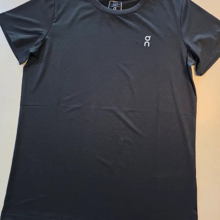 [BUNJANG] Onrunning Coreti Functional Short-Sleeve T-Shirt Black / 온러닝 코어티 기능성 반팔 블랙 티셔츠