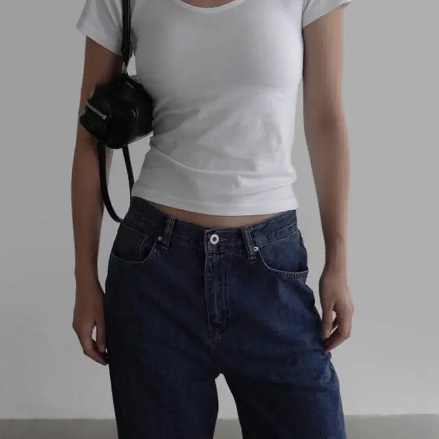 [BUNJANG] LaRoom Bunny T-Shirt Short Sleeve (White/Black) - Set of 2 / 라룸 버니 티셔츠 기본 반팔 흰색/블랙 2개