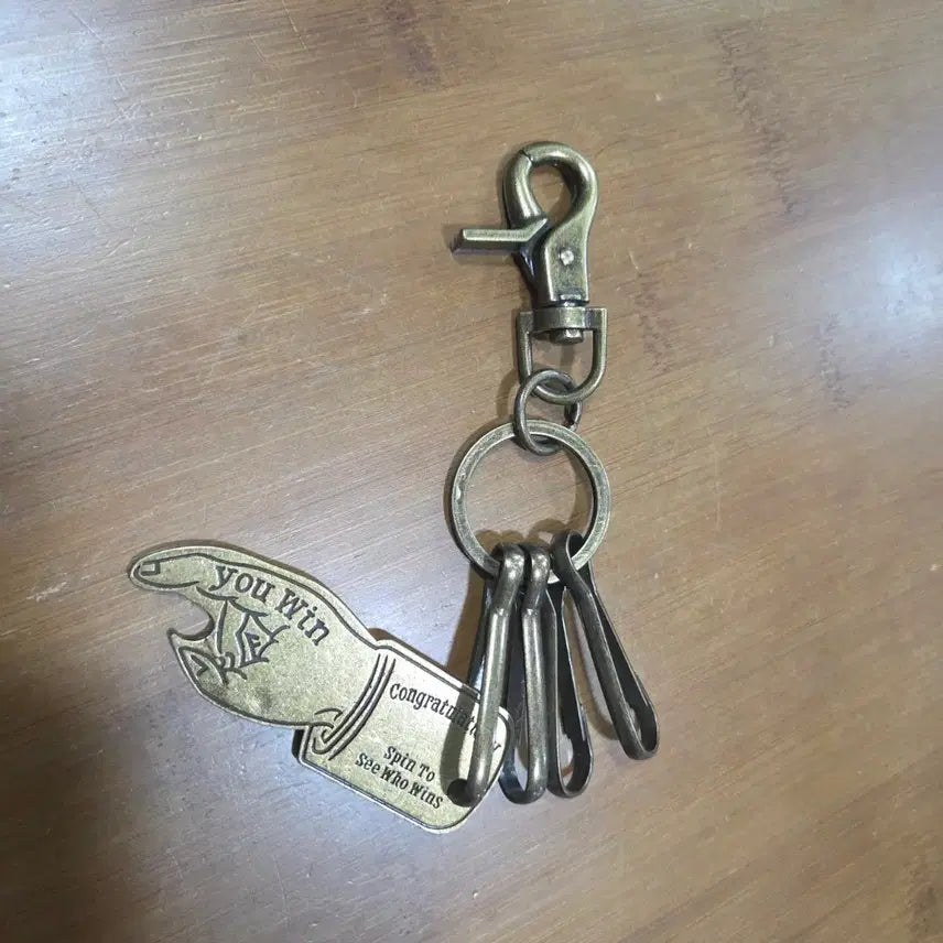 [BUNJANG] Vintage Brass Carabiner Keychain with Spin Game Pendant / 빈티지 황동 카라비너 키링 키체인