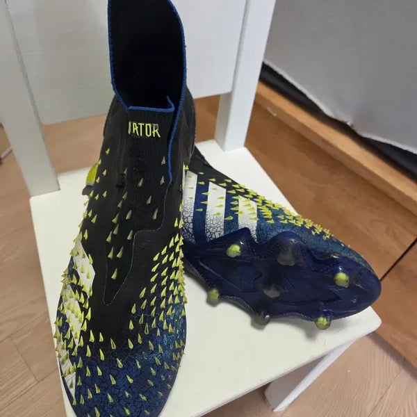 [BUNJANG] Adidas Predator Freak+ FG Football Boots Size 275 / 아디다스 프레데터 프릭+ FG 275