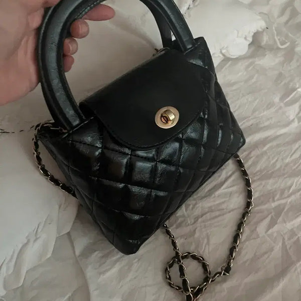 [BUNJANG] Quilted Chain Shoulder Tote Bag - Black / 체인 숄더백 퀼팅 토트백 블랙