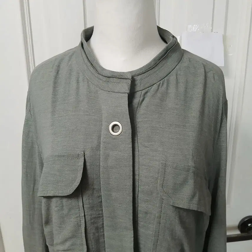 [BUNJANG] BESTI BELLI Khaki Shirt Jacket / BESTI BELLI 카키색 셔츠형 자켓   새옷