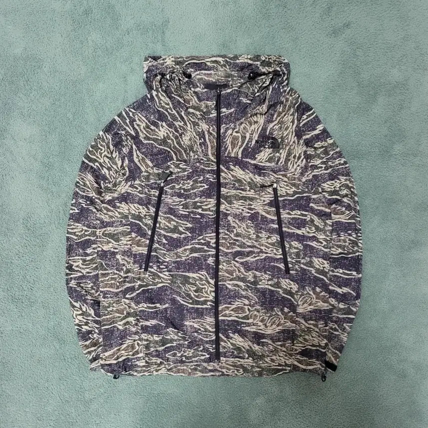 [BUNJANG] The North Face Camo Windbreaker Jacket / 노스페이스 카모 바람막이