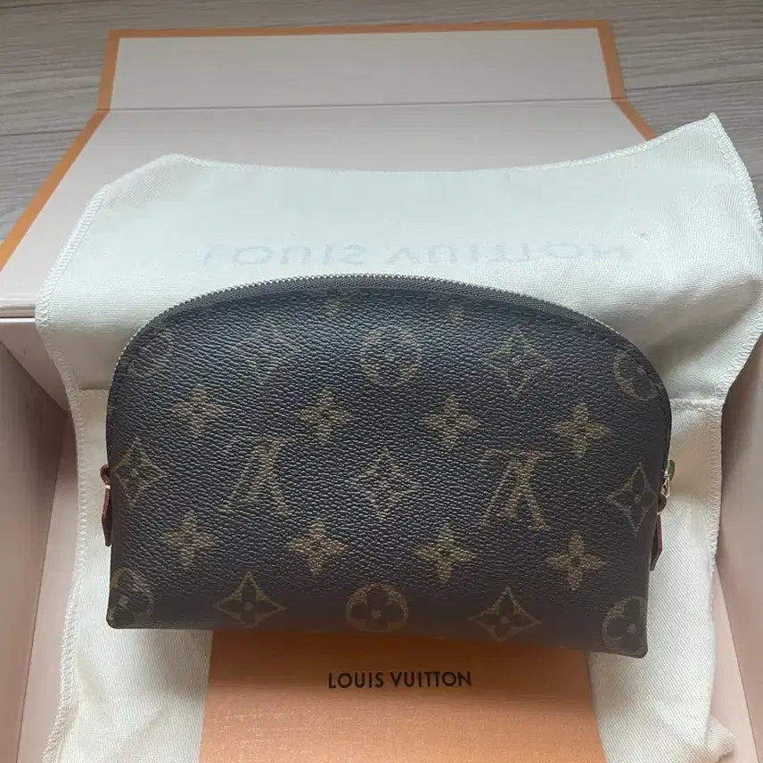 [BUNJANG] Louis Vuitton Cosmetic Pouch PM Unused / (미사용)루이비통 코스메틱 파우치PM