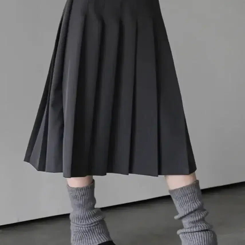 [BUNJANG] BinaryOne Nerad Pleated Midi Skirt - Black / 블랙 바이너리원 네라드 플리츠 미디 주름 스커트 도쿄 미 블랙 모리 에이블리