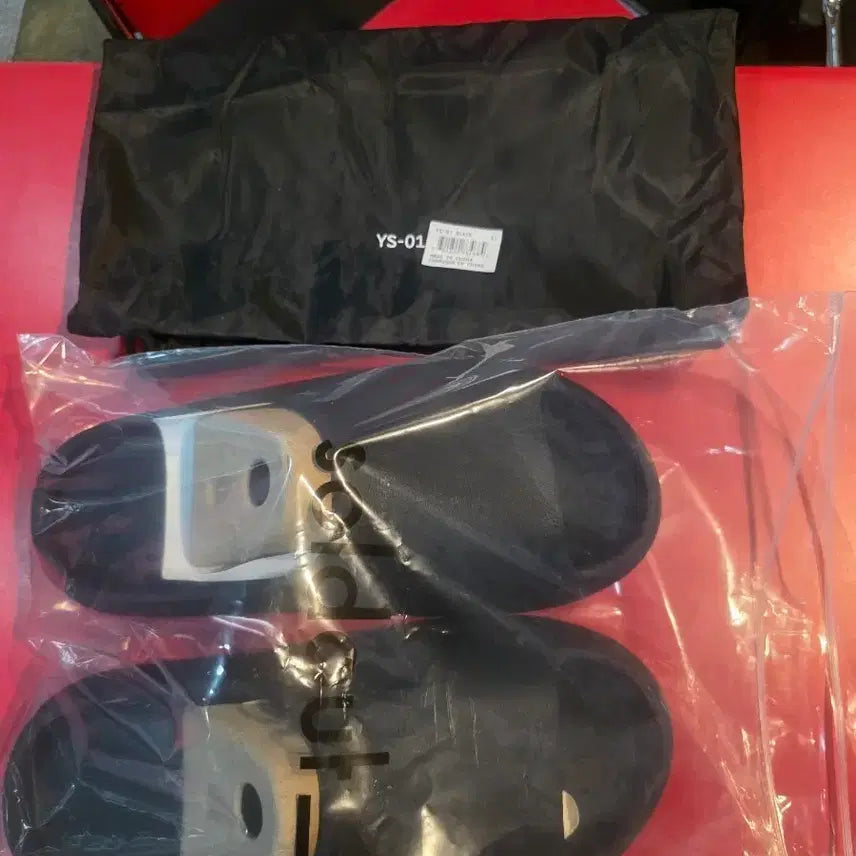 [BUNJANG] Adidas Yeezy Slide Black / [US 11] YS-01 이지슬라이드 블랙