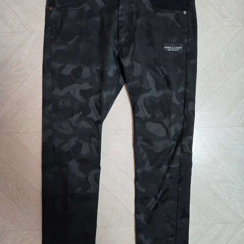 [BUNJANG] Mark &ロナ Camo Pattern Golf Pants / 마크앤로나 골프웨어 카모 바지 팝니다. 정가50만원