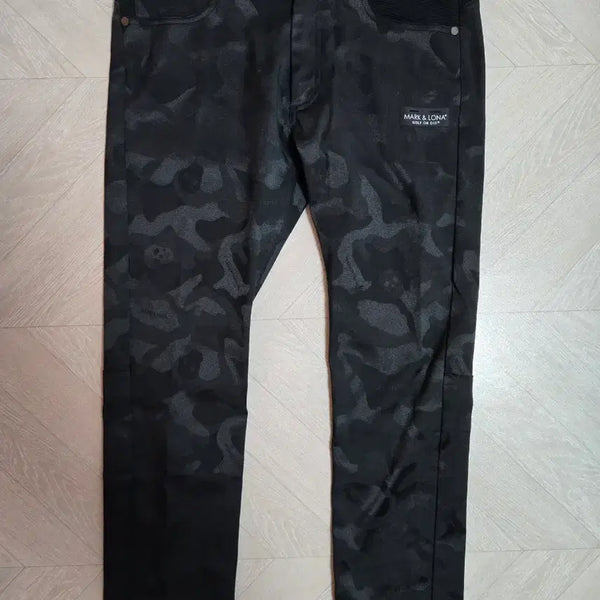 [BUNJANG] Mark &ロナ Camo Pattern Golf Pants / 마크앤로나 골프웨어 카모 바지 팝니다. 정가50만원