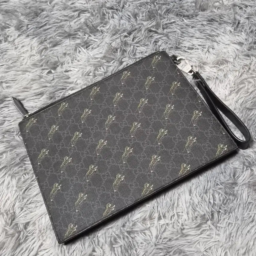 [BUNJANG] Gucci GG Jumping Tiger Clutch / 구찌 GG 점핑타이거 클러치